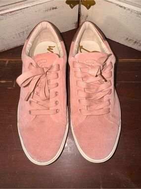 Sam Edelman Pink Suede Velvet Sneakers Size 8.5